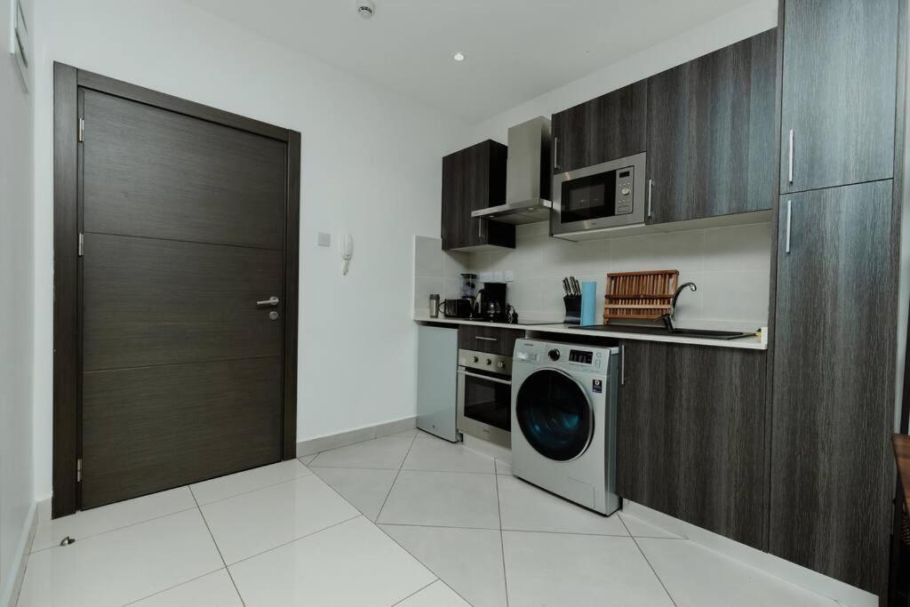 Enjoy Luxury Studio W/Pool @Embassy Gardens 阿克拉 外观 照片